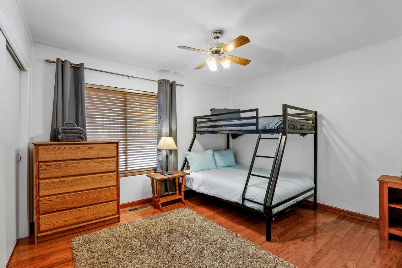 Captivating Continental Country Club Retreat With 4 Bdr And Spacious Deck! Flagstaff Exteriör bild